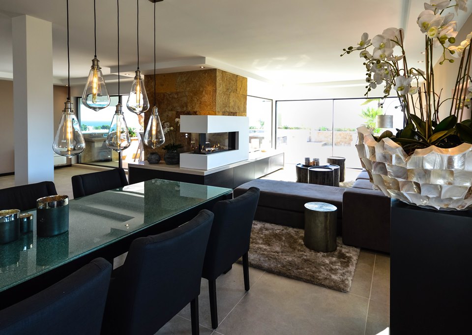 Penthouse, Alvor